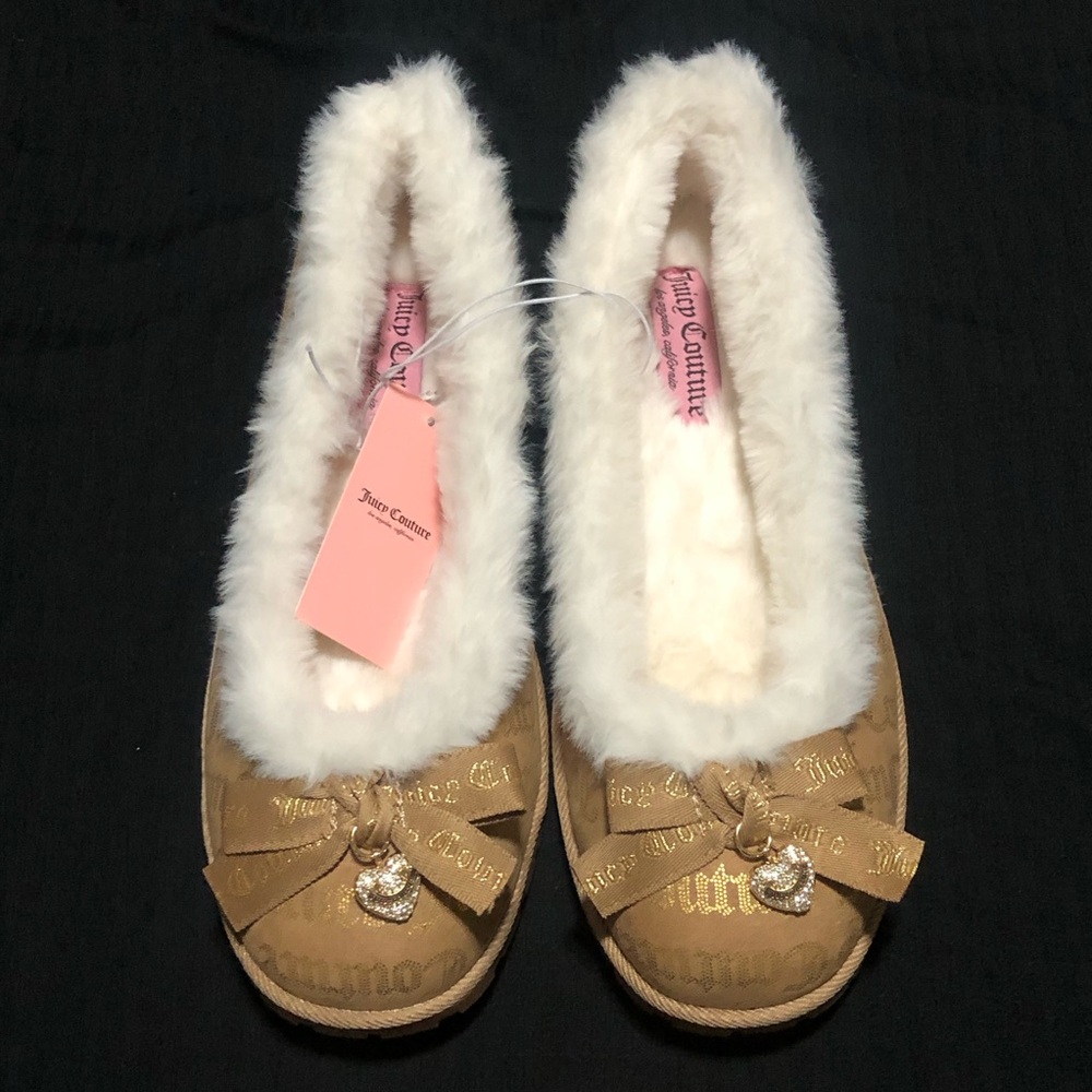 Juicy Couture Women's Slippers, Size 7 (Medium Width), Faux-Fur Lined, Flat
